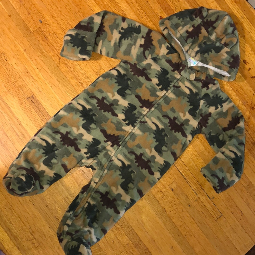 6-9mo dinosaur camo snow suit